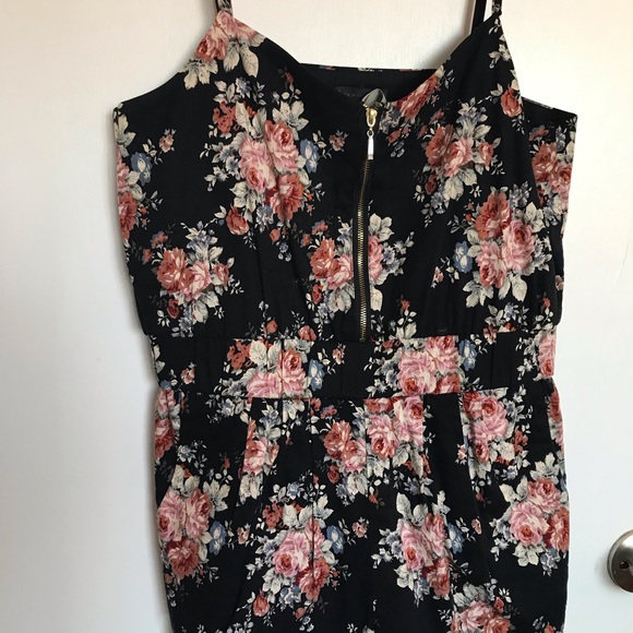 Lucca Couture Short Floral Romper - Size M - Picture 2 of 11